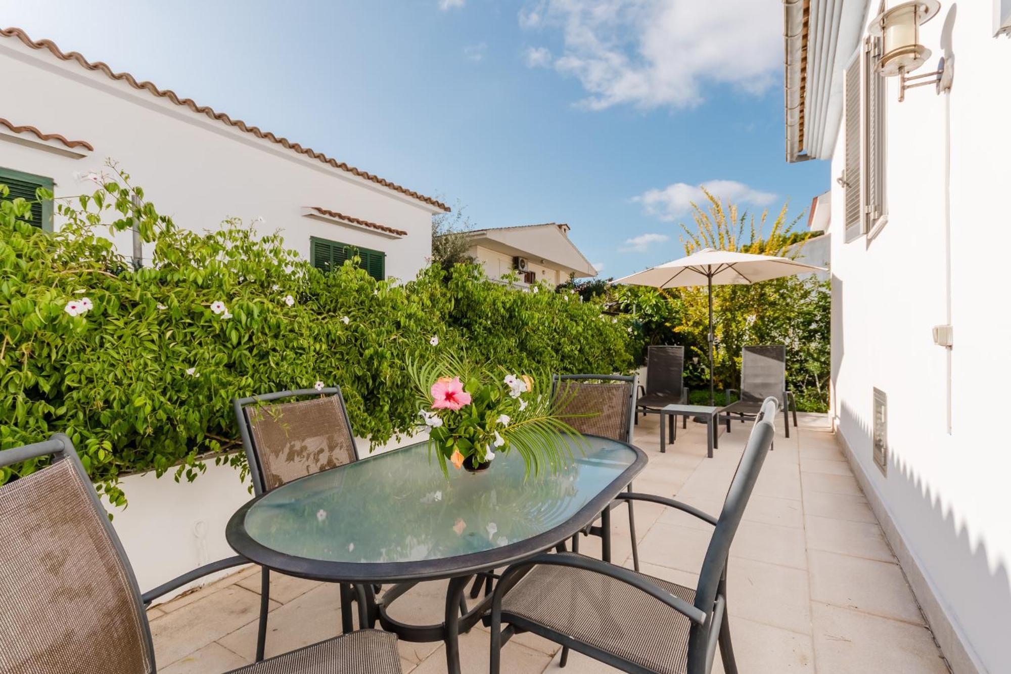 Coll Villa *